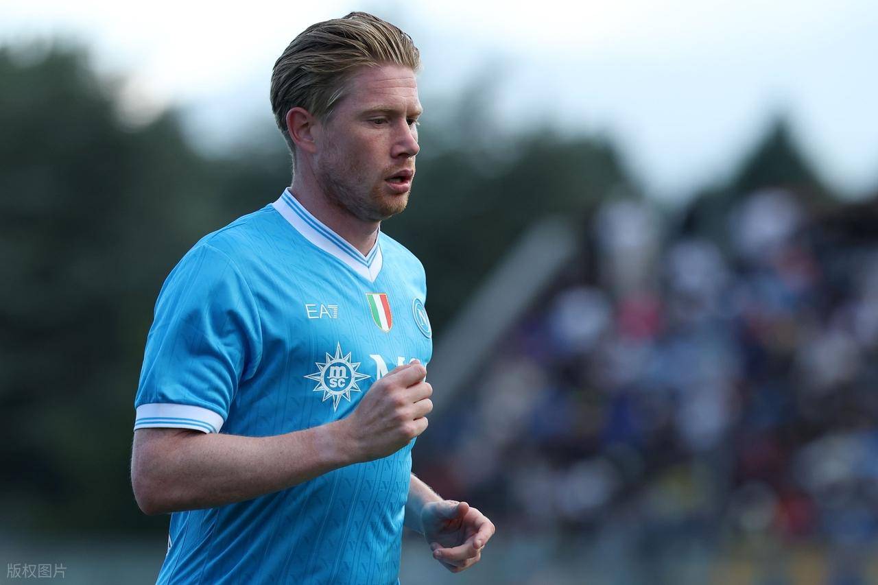 2025 赛季：纽约洋基队贾吉（Aaron Judge）在 8 月份击出 15 支本垒打，夺得月度 MVP