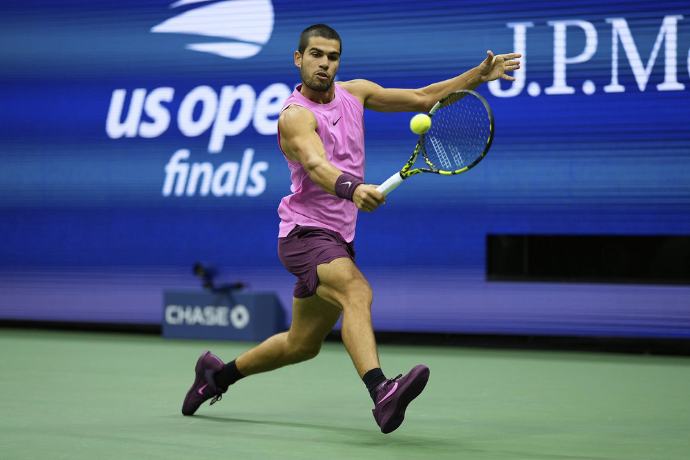 中继续保持 中继续保持